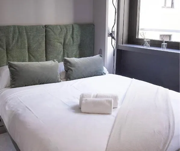 Exclusive Retreat Few Steps From Duomo - 1 아파트 *